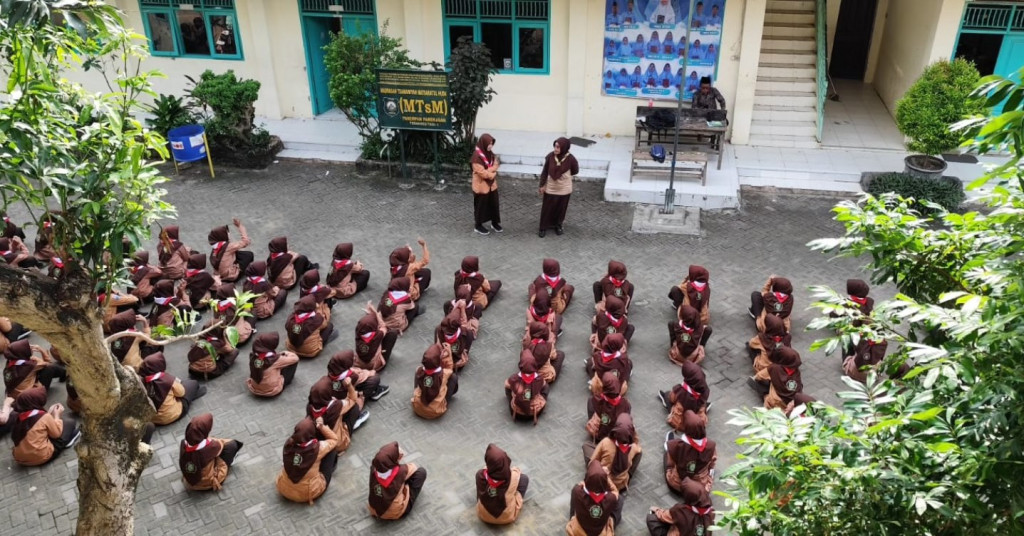 Semangat Membara! Ratusan Siswa MA Matsaratul Huda Ikuti Latihan Rutin Pramuka
